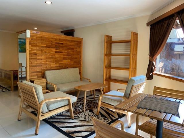 Jepara Marina Beach Bungalows Exterior foto
