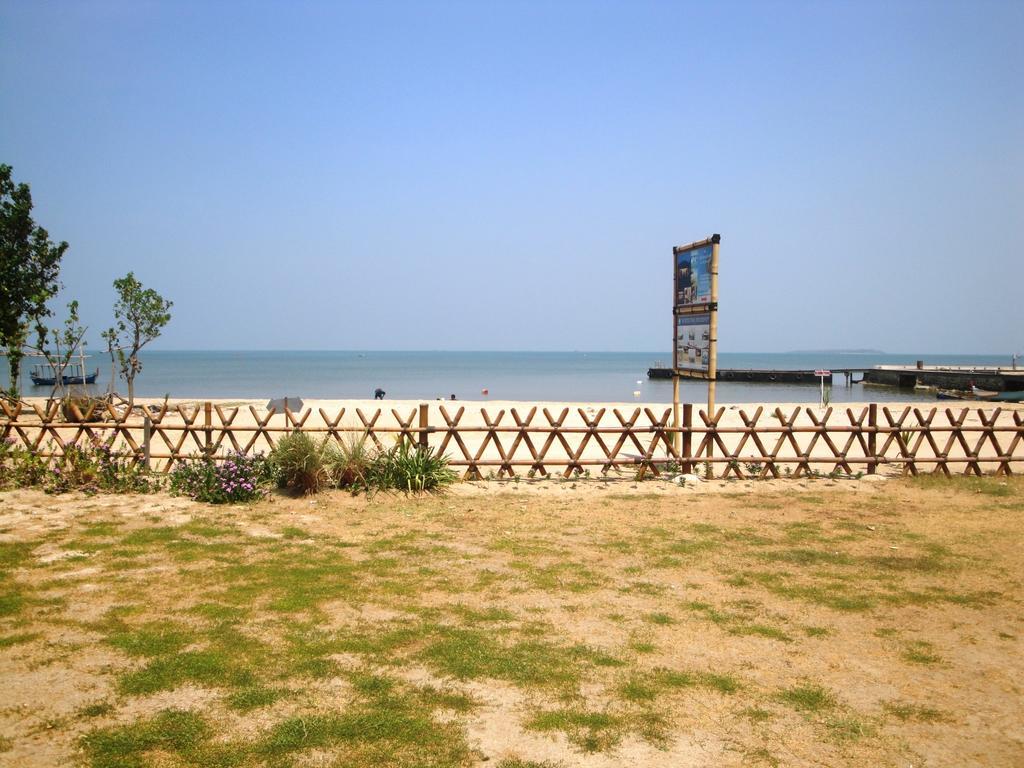 Jepara Marina Beach Bungalows Exterior foto